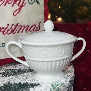 Gibson White Sugar Bowl with Lid